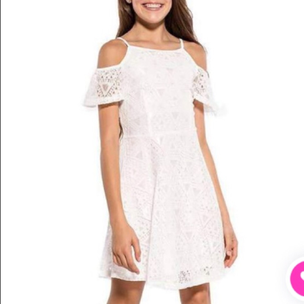 BELLA COLD SHOULDER LACE DRESS